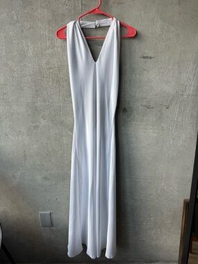 Elegant White V-Neck Backless Maxi Dress